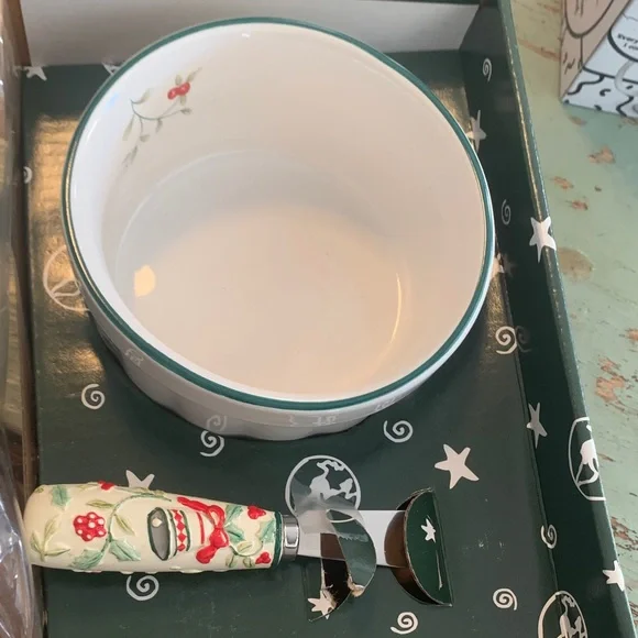 Pfaltzgraff Winterberry Green and White Dip Set - Picture 2 of 5